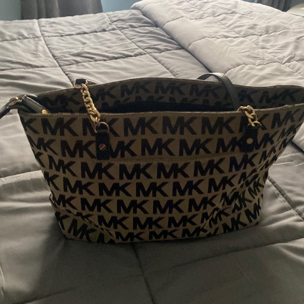 Authentic Medium Sized Michael Kors Handbag
